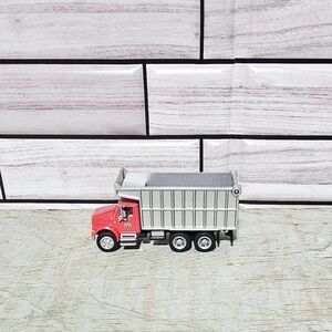 HO Scale Boley International Dump Truck Red #4015 1:87